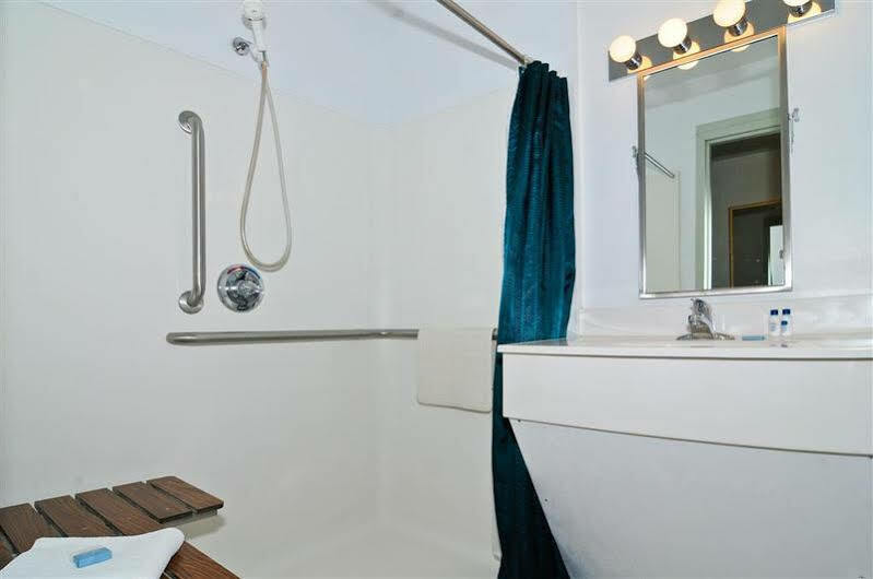 Surestay By Western Hotel 3*